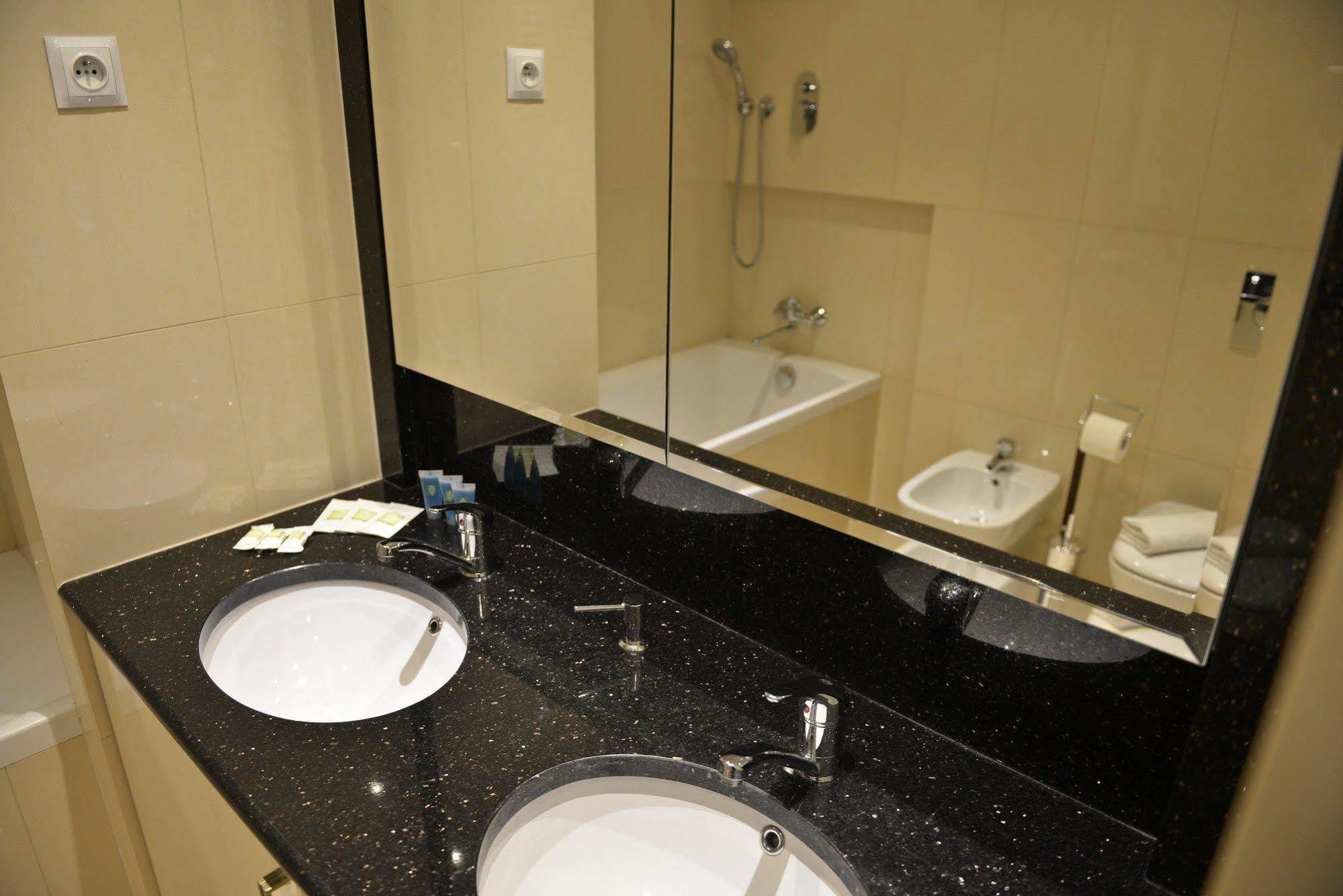 La Gioia Magic Orient Apartments Краков Экстерьер фото